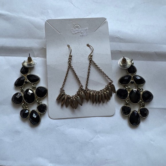 Jewelry - Earring Bundle